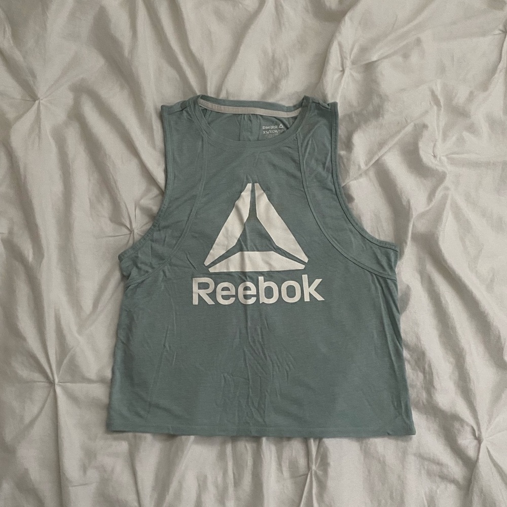 Reebok flowy cropped tank